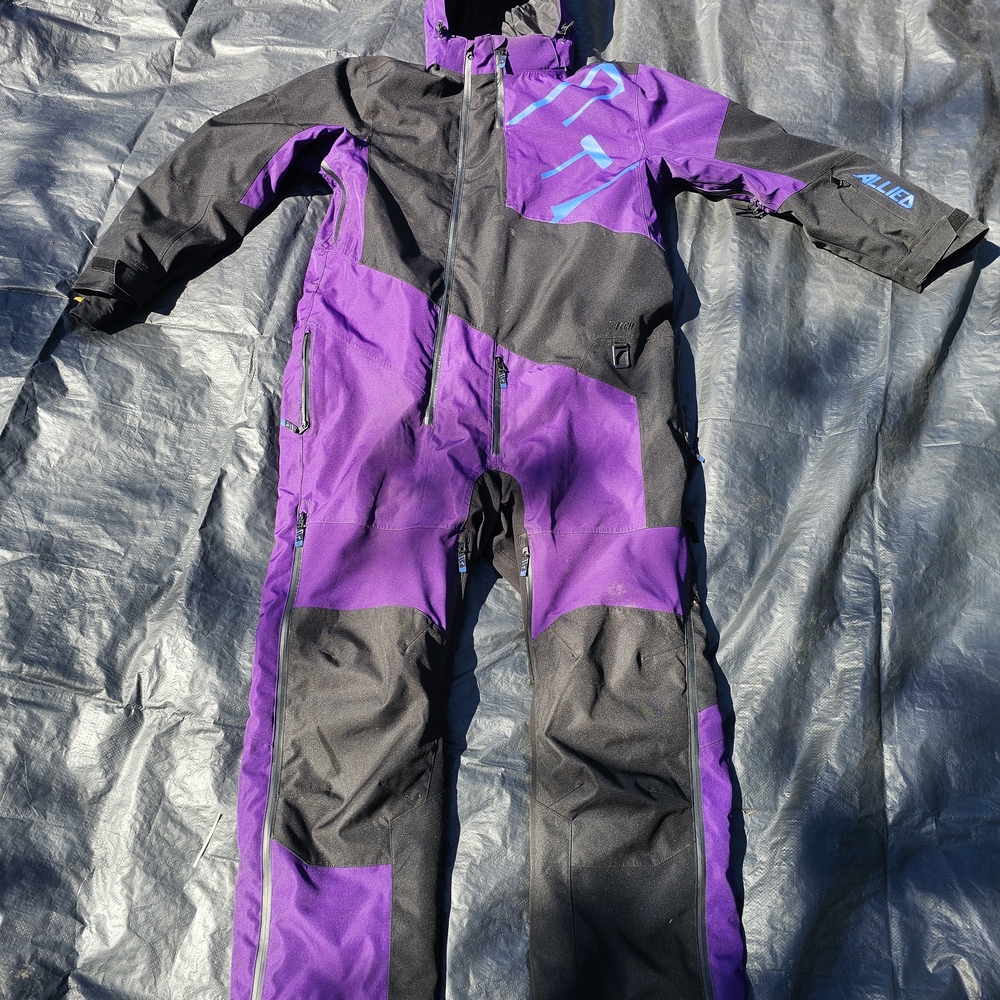 Men's Purple and Black Ski & Snowboard Jacket